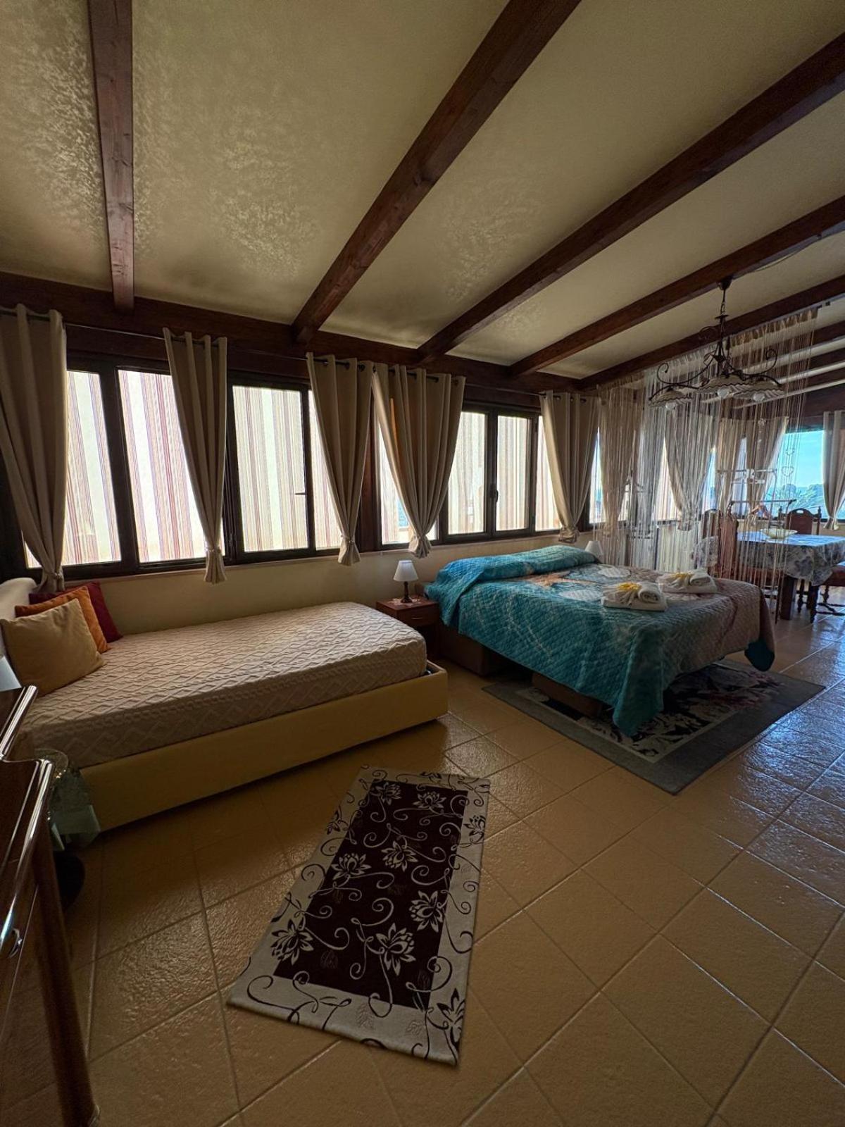 Sabine Accommodation Tropea Esterno foto